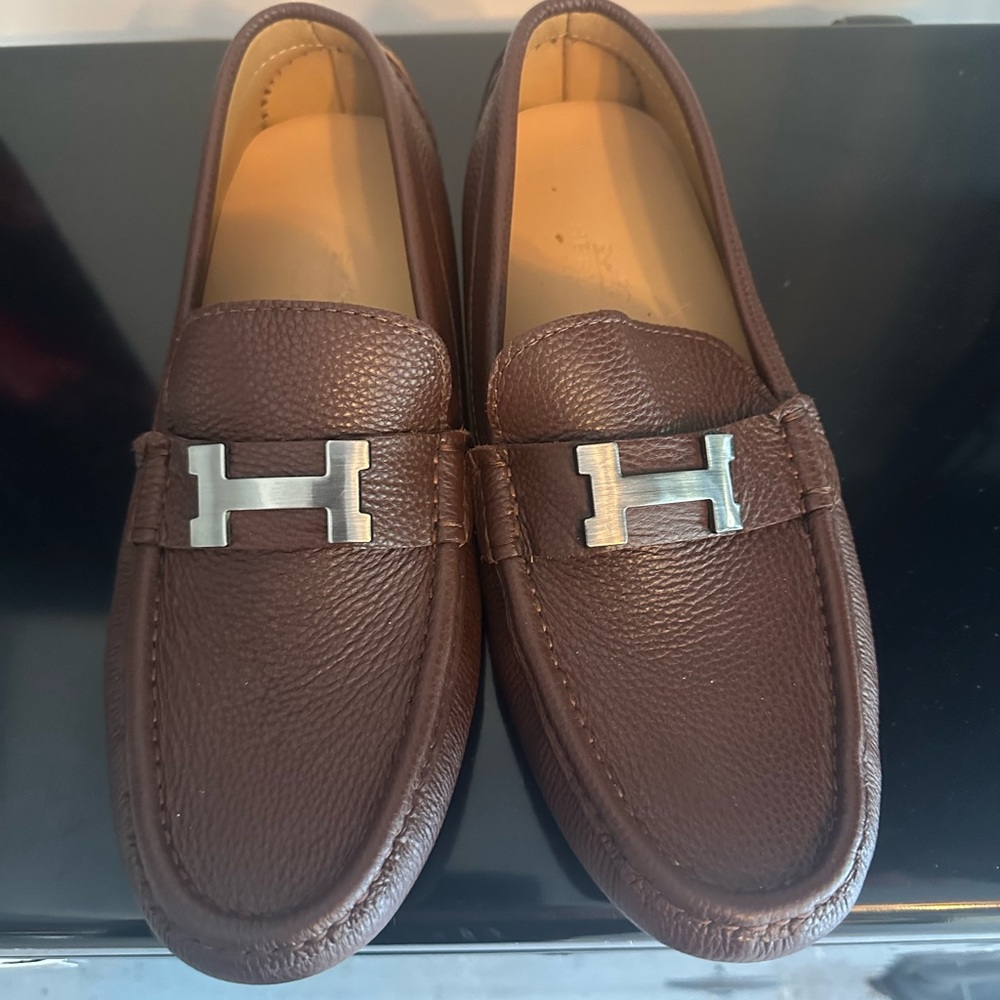 Sophisticated Brown Leather Loafers with Silver Accent
